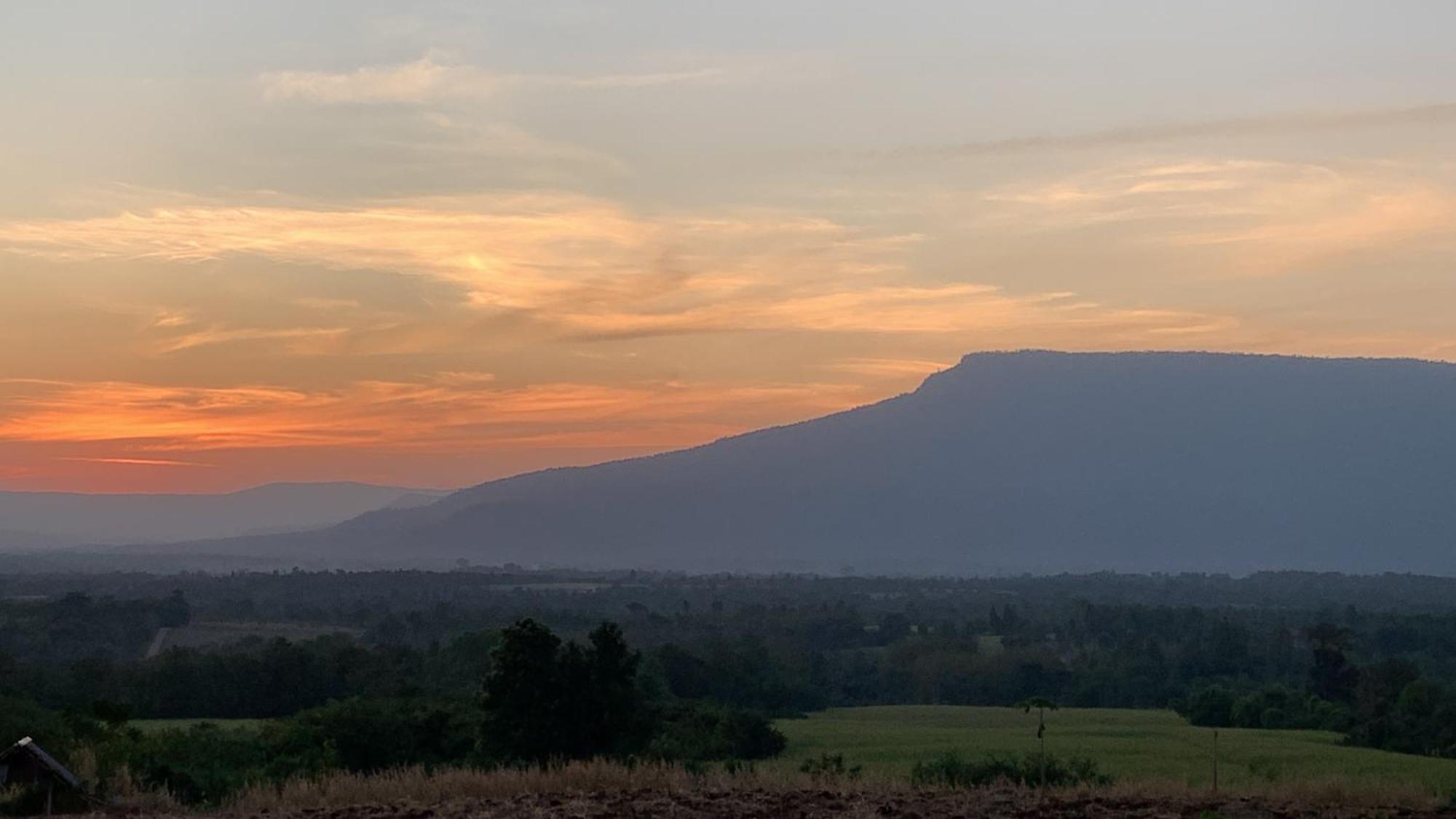 ฟาร์มแกะภูกระดึง Waraporn Valley Ban Nong Tum Extérieur photo